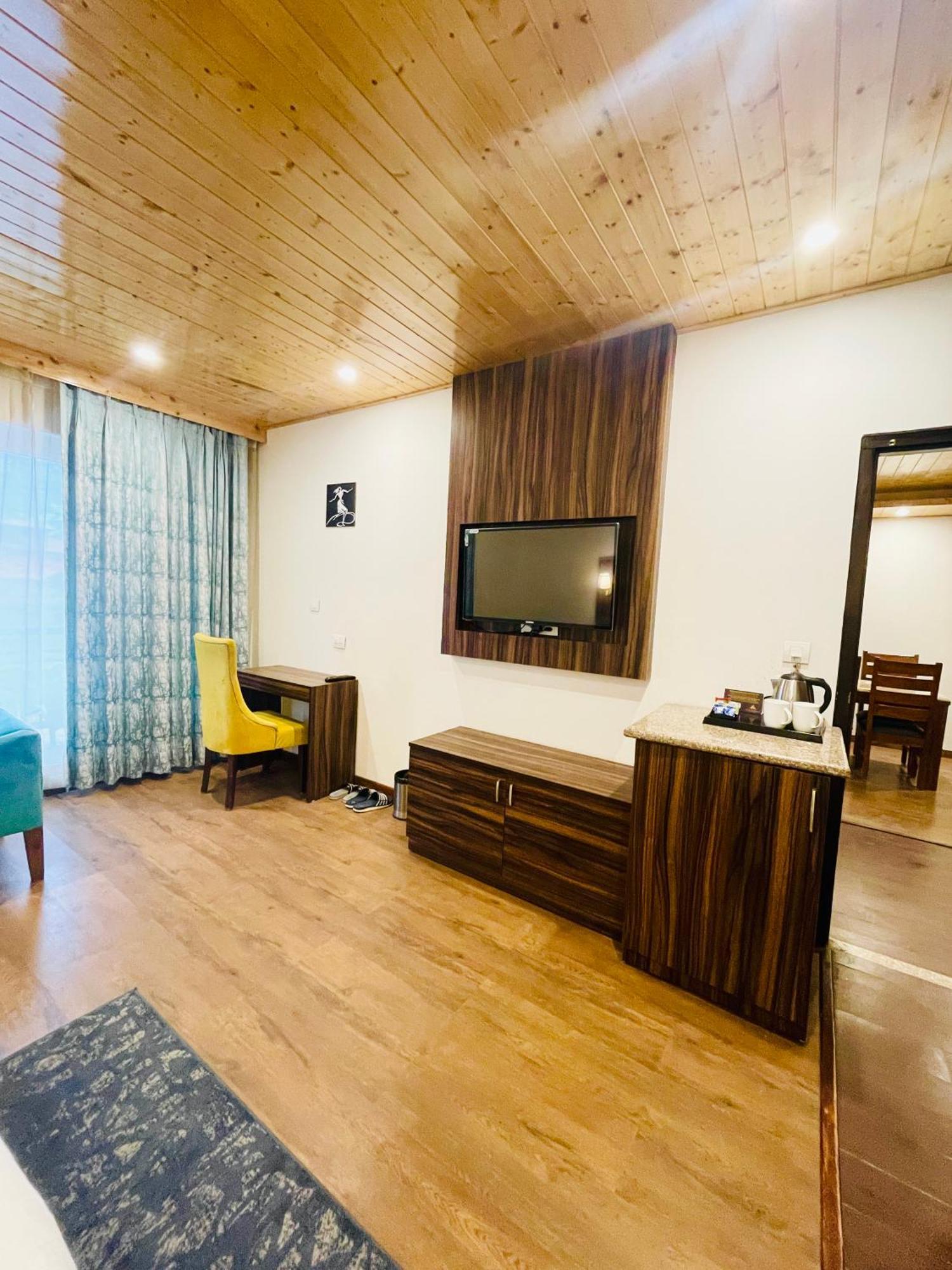 Simsa Heights Manali Hotel Ngoại thất bức ảnh