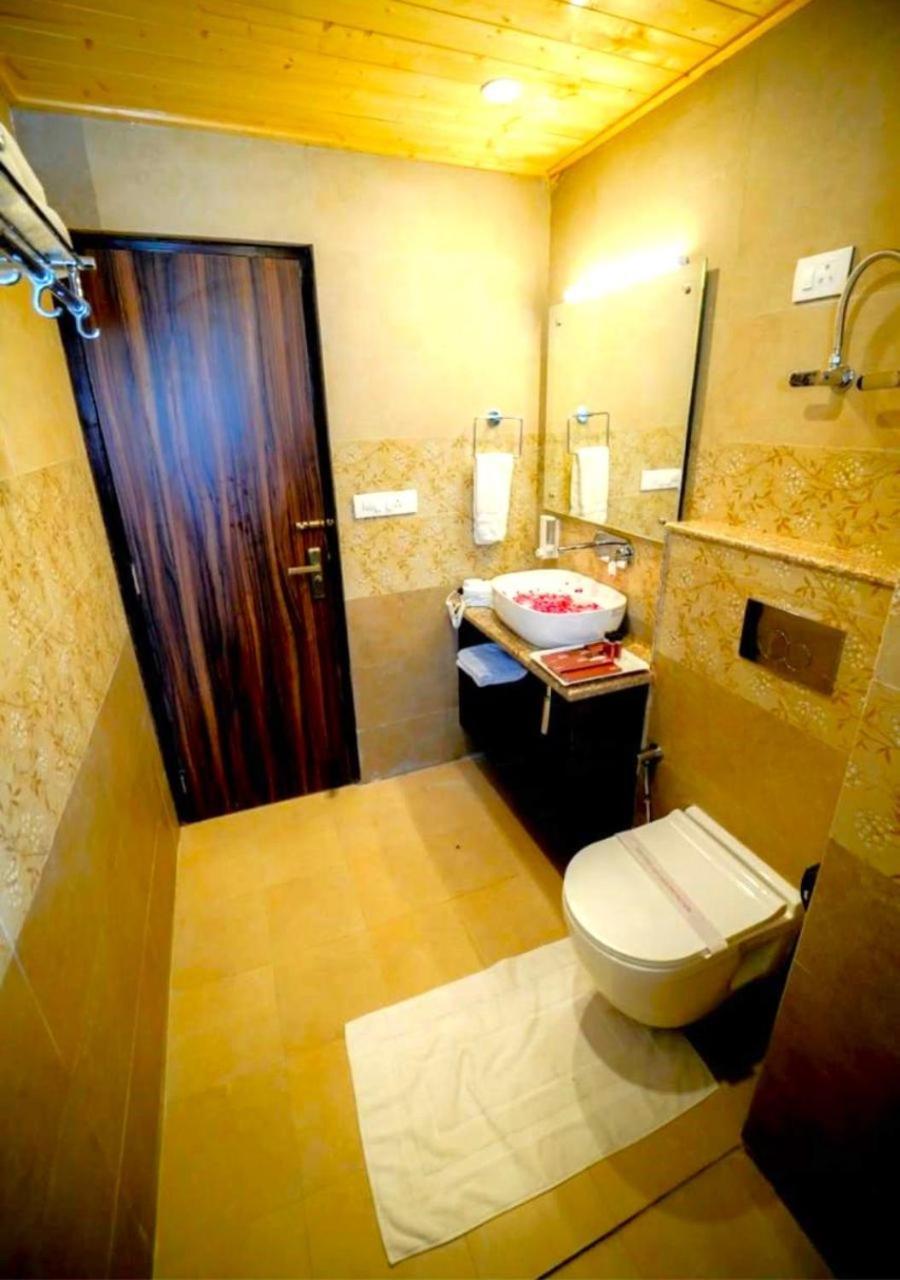 Simsa Heights Manali Hotel Ngoại thất bức ảnh
