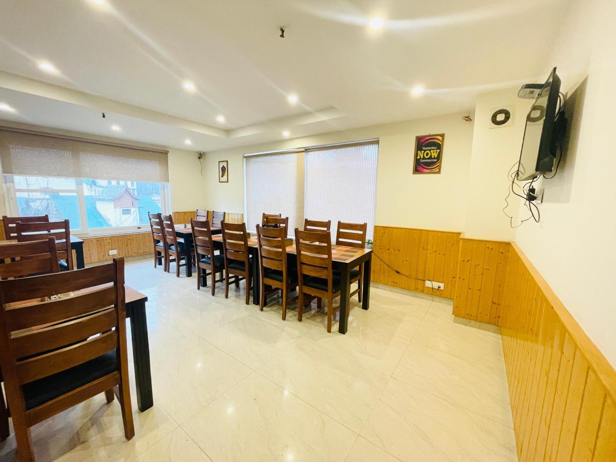 Simsa Heights Manali Hotel Ngoại thất bức ảnh